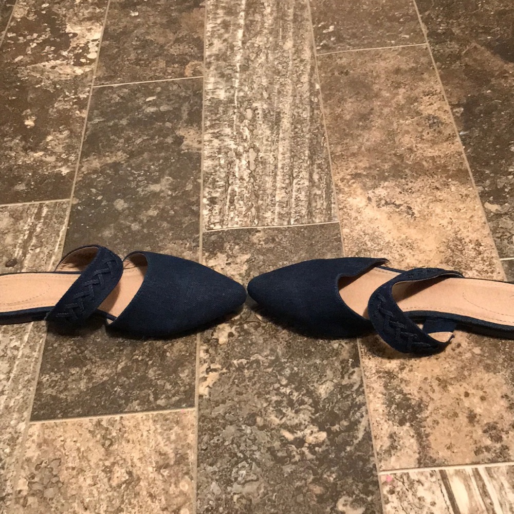 Flats - Picture 3 of 3